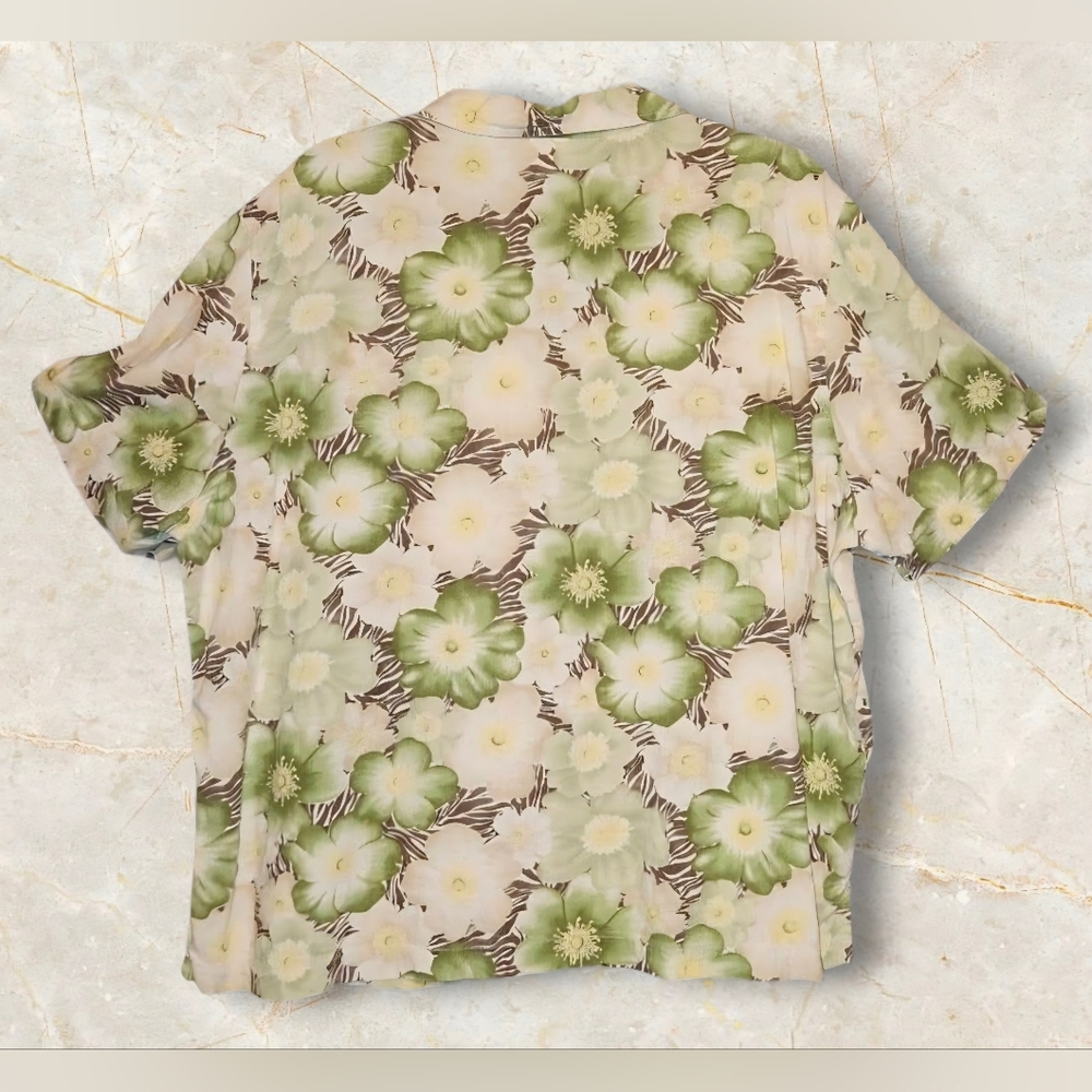 Vintage Hawaiian Green Floral Button Front Shirt by Erika Sz 2X Volup Excellent! - Picture 2 of 3